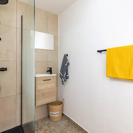 Tiny House Long-term Remote Work Near Valencia *