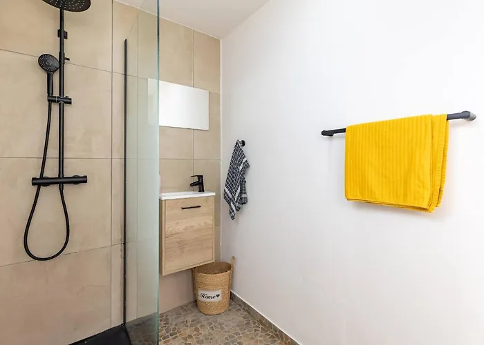 Tiny House Long-term Remote Work Near Valencia *